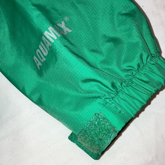 McKinley small women’s windbreaker with Hood rain / Water-Resistant Material - Picture 6 of 16